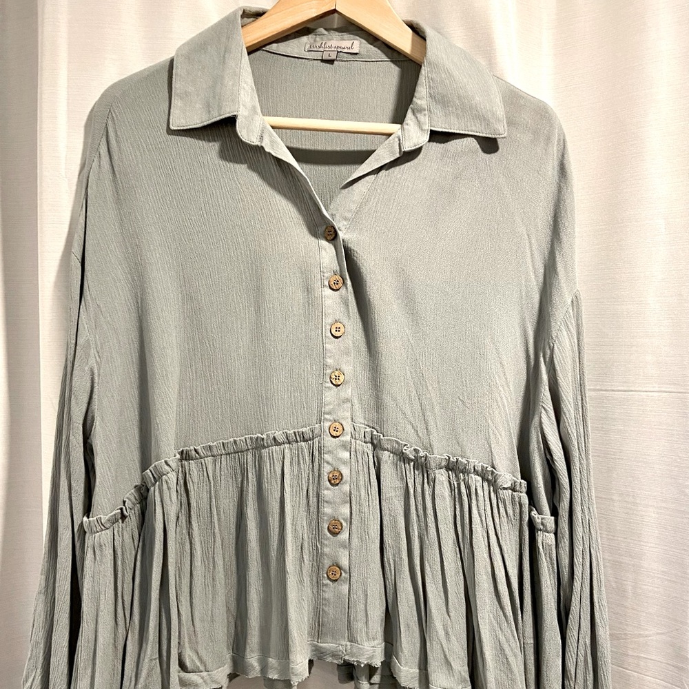New, sage green top